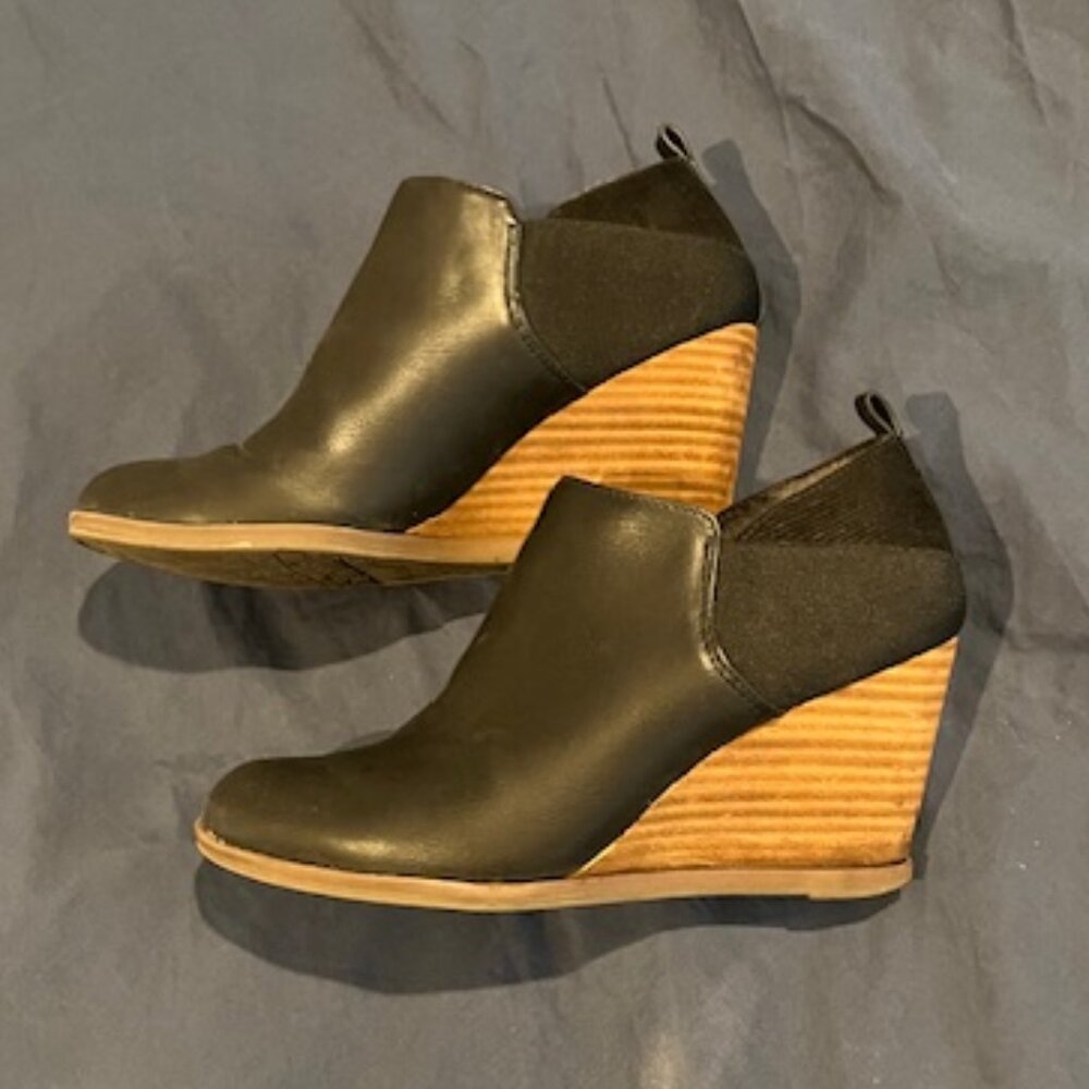 Dr. Scholl's wedge bootie, black, 6.5